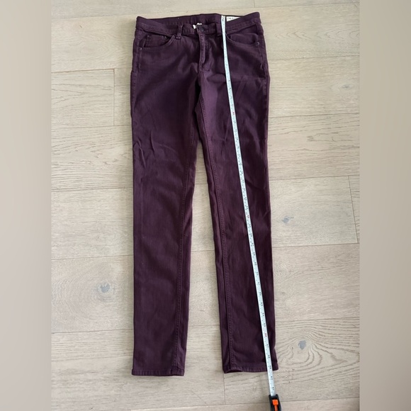 Rag & Bone woman’s Skinny Jean in distressed wine color size 29 - Picture 3 of 8